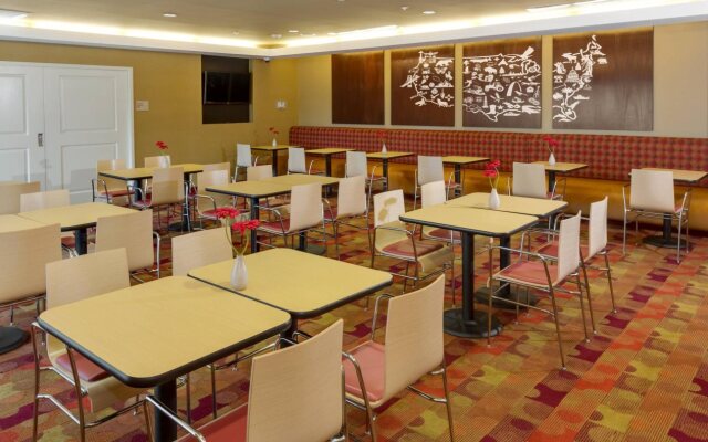 TownePlace Suites Buffalo Airport