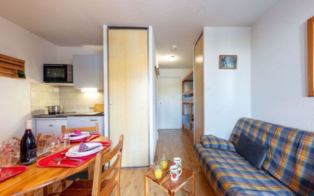 Les Mousquetons 24101