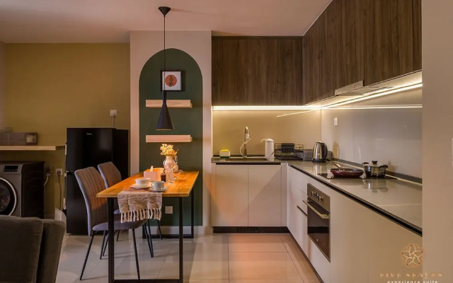 Datum Jelatek Sky Residence KLCC, Five Senses