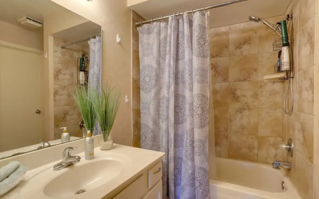 Toledo Vacation Rental ~ 8 Mi to Downtown!