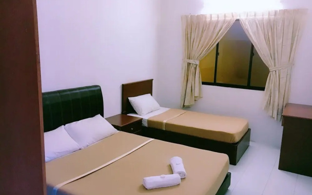 Dindings Pantai Desair Apartment By DPD