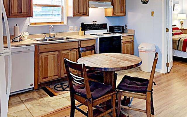 Deckhouse - Two Bedroom Home