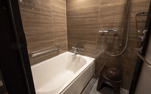 Keihan Tenmabashi Ekimae Hotel