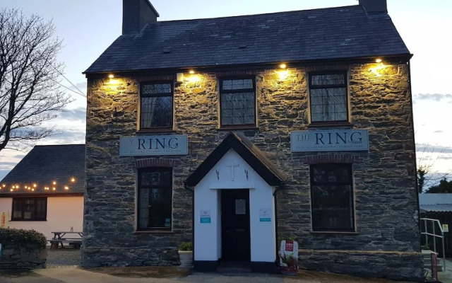 The Ring Pub Bed and Breakfast
