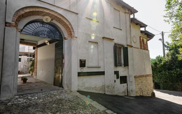 The Montevecchia Home - Frida Apartment