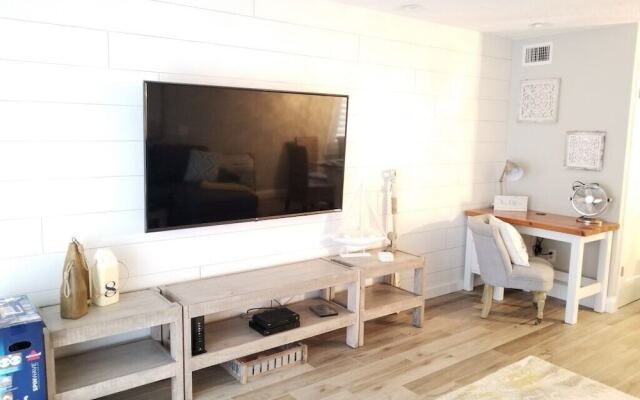 Summerhouse 143 2 Bedroom Condo by Redawning