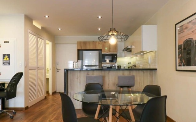 w Splendid 1BR With Balcony in Miraflores