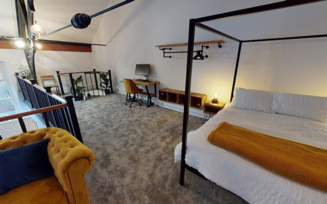 Hu1 Boutique City Apartment - Sleeps 6