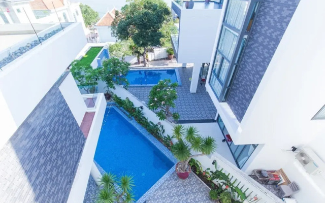 Villa Royal 2