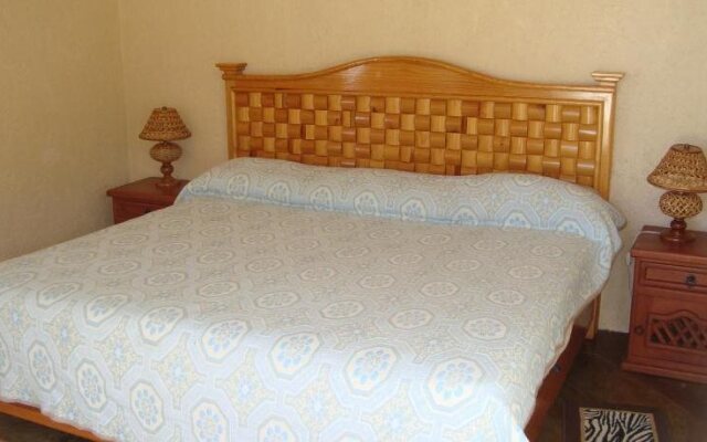 Hotel Brisas del Lago