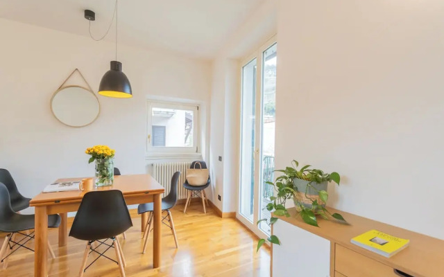 Ponente Balcony & Garden by Rent all Como