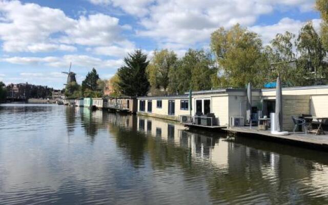 Rob's Houseboat