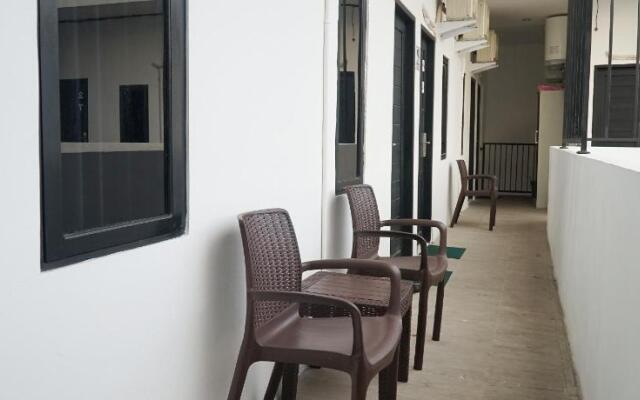 1125 Sani Guest House