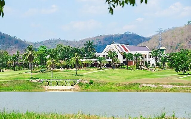 Majestic Creek Golf Club & Resort