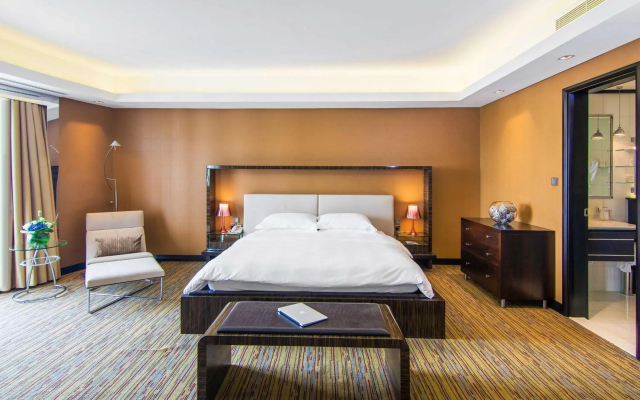 Отель Radisson Blu Hotel, Dubai Media City