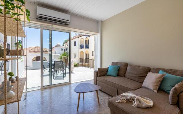 Keylana's 2-BR Apt in Pyla
