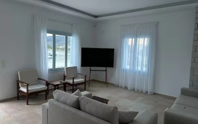 Milos AquaBliss Beachfront Villa