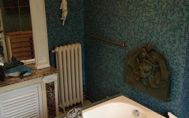 Chateau De La Chassaigne