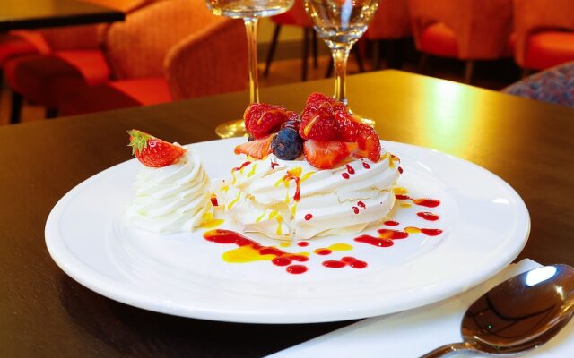 Castle Varagh Hotel & Bar