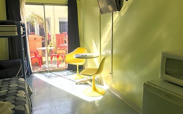 Banana Bungalow West Hollywood Hotel & Hostel