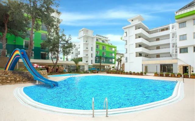 Green Life Hotel