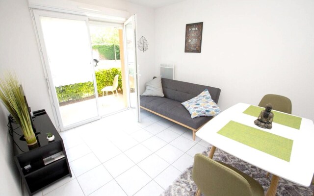 Studio in Athesans-étroitefontaine, With Pool Access, Furnished Garden