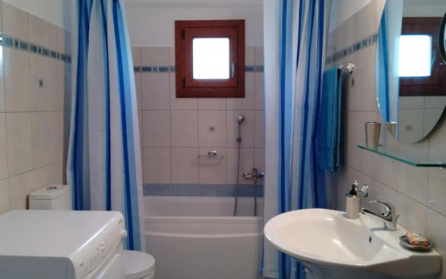 Tholos Bay Suites
