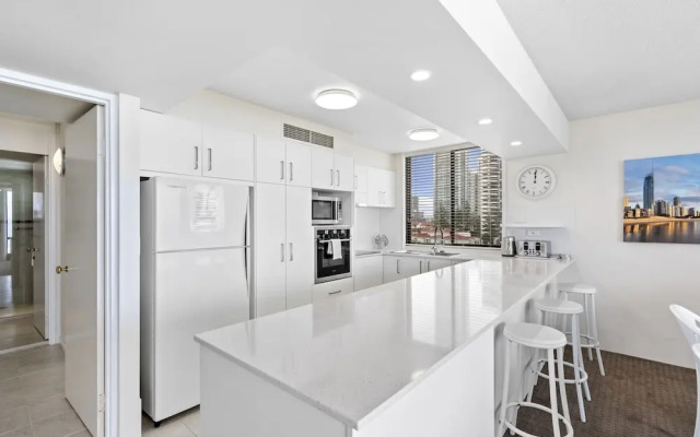 Premiere Apartments -HR Surfers Paradise
