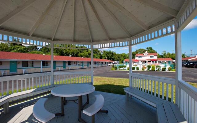 Economy Motel Inn & Suites