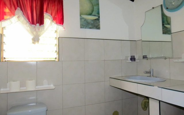 Alonaland Resort Apartelle