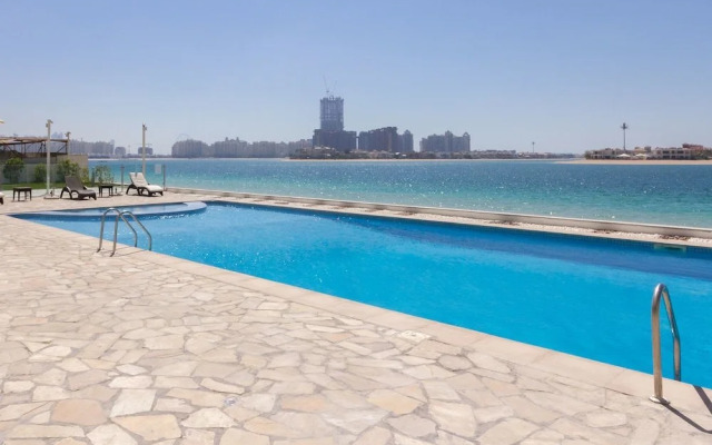 Airbetter- Dubai Palm Royal Bay Sea view