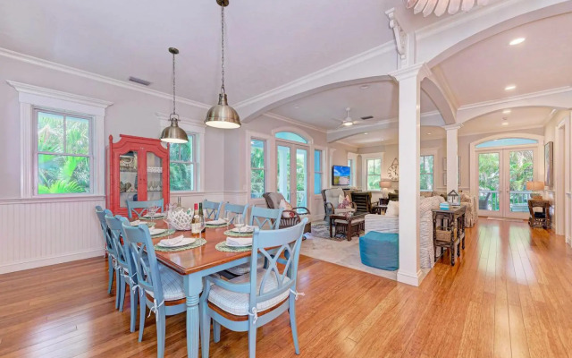 Banyan Beach - 104 Beach Ave