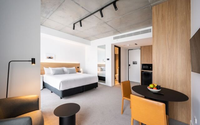 Nesuto Docklands Apartment Hotel