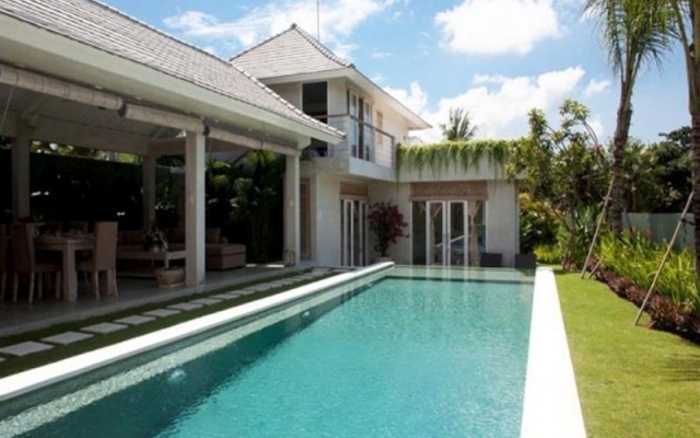 Villa Leoli – Pool – Kerobokan Kelod