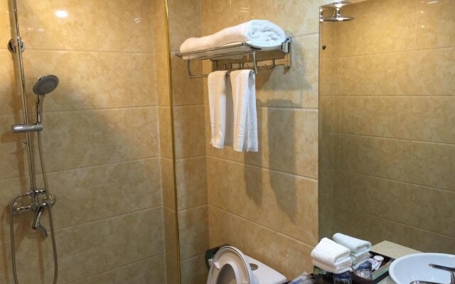 Huoshan Century Inn