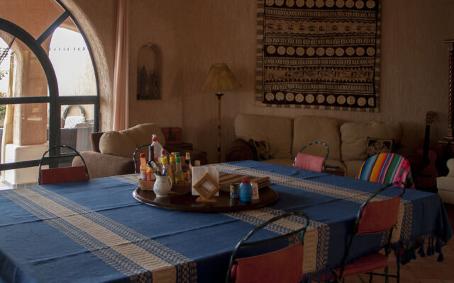 Casa Kootenay Waterfront BnB