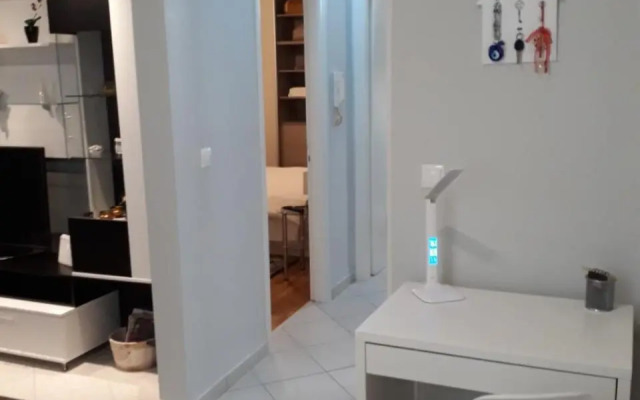 Leo's home