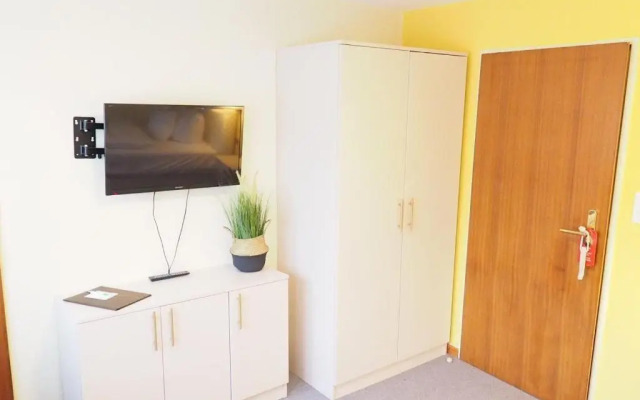 Hotel-Wagenknecht-Schnarcher-Gemach-28