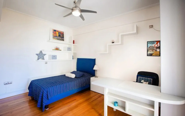 South Blue Tranquil Villa