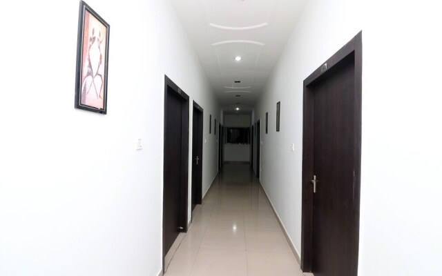 Hotel Ojus Tower by OYO Rooms