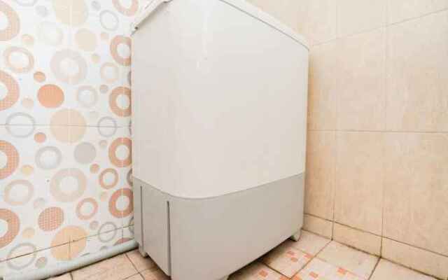 OYO Life 2446 Kost Putri Gubeng Kertajaya