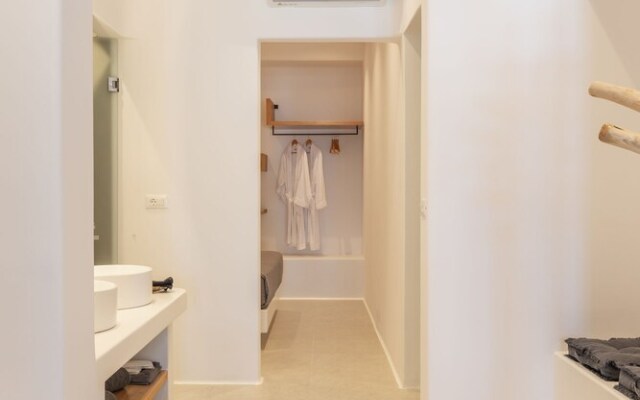 Sunset Hill Suites