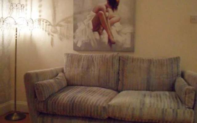 The Thatched Cottage Inn