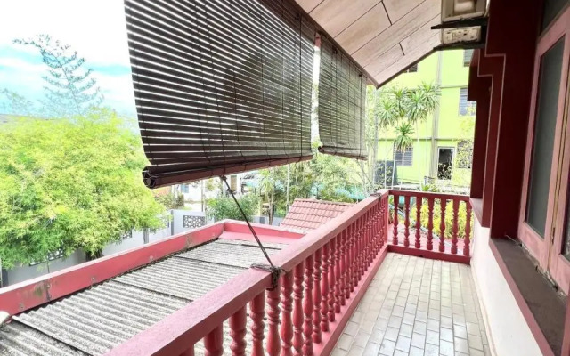 Teratai Homestay Batu Buruk