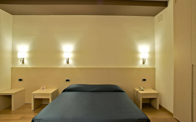 Sam Hotel