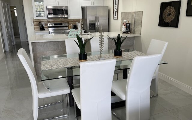 Elegant & Luxury Apartment Close Disney