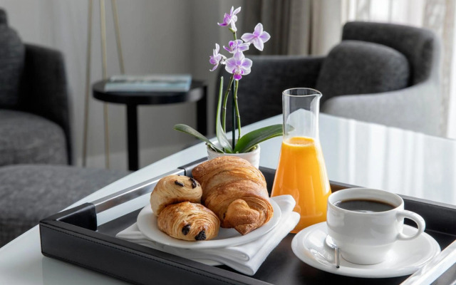 The Westin Jersey City Newport