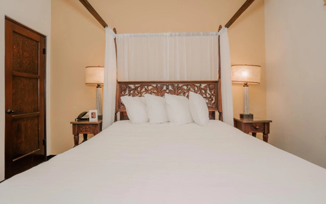 Pantai Inn