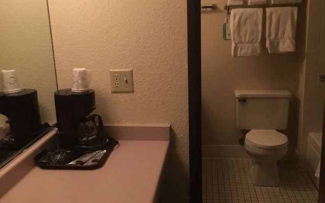 Shawano Four Seasons Hotel