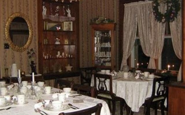 Australian Walkabout Inn B & B